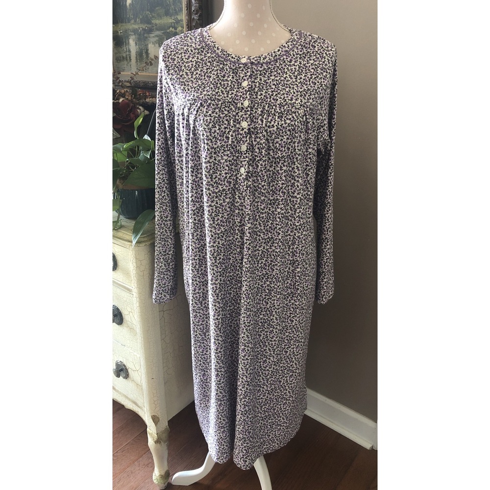Aria Collection Long Sleeve Nightgown Velour Purple Floral Soft EUC Women's M
